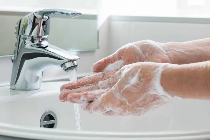 Rửa tay sạch sẽ