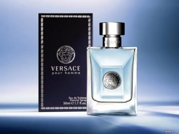 Vỏ ngoài sản phẩm nước hoa Versace Pour Homme (ảnh: internet).