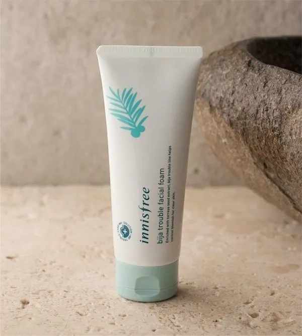 sữa rửa mặt innisfree