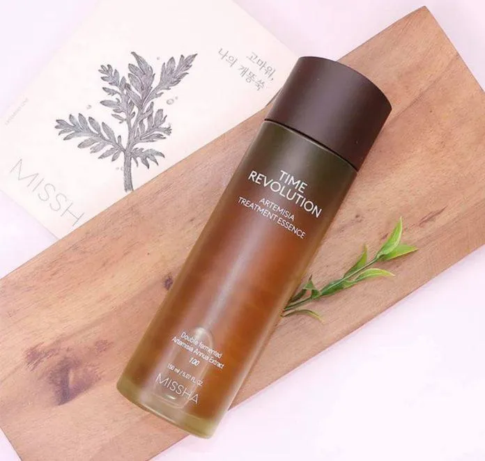 Essence giảm thâm, làm trắng da Missha Time Revolution Artemisia Treatment Essence (Ảnh: Internet).