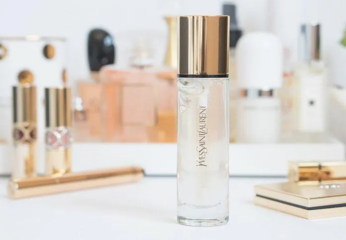 Kem lót Yves Saint Laurent’s Touche Eclat Blur Face Primer tuy đắt nhưng mang lại hiệu quả vô cùng rõ rệt (Nguồn: Internet).