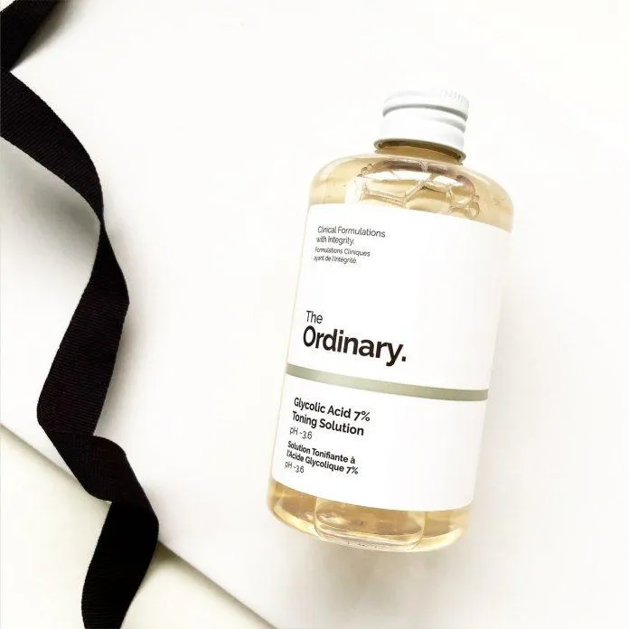 Toner the ordinary nổi tiếng với khả năng làm sạch da, hỗ trợ ngăn ngừa và điều trị mụn hiệu quả.