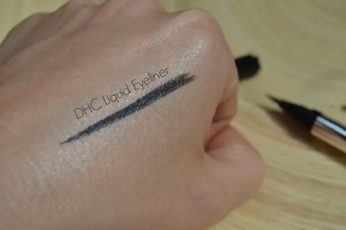 Bút dạ kẻ mắt DHC Liquid Eyeliner EX