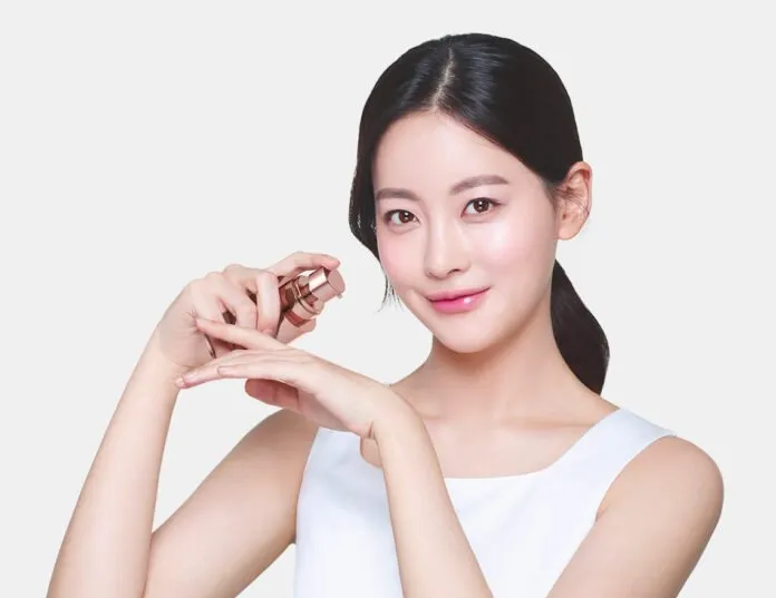 Diễn viên Oh Yeon Seo hiện đang là gương mặt đại diện cho thương hiệu AHC. (Nguồn: Internet)