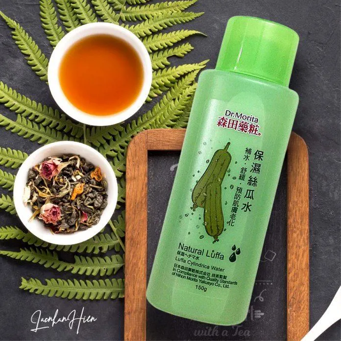 Với kết cấu dạng nước hơi đặc, Dr.Morita Natural Luffa Cylindrica Water là hoàn hảo để bổ sung độ ẩm cho da (Nguồn: Internet).