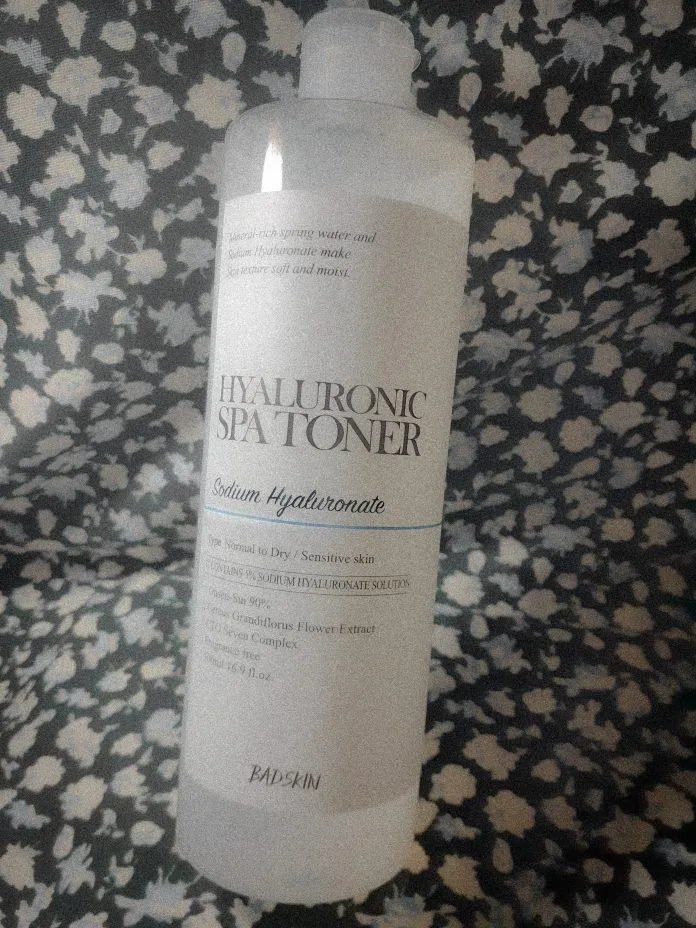 Review BADSKIN Hyaluronic Spa Toner: Siêu phẩm cấp nước, cấp ẩm cho da