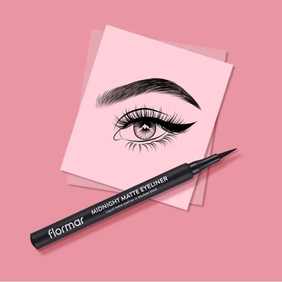 Những đường eyeliner đẹp ngoài sản phẩm tốt còn cần kĩ năng (Ảnh: internet)