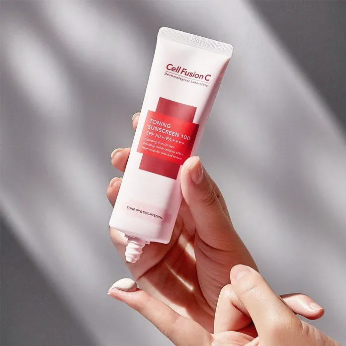 Kem chống nắng nâng tông da Cell Fusion C Toning Sunscreen