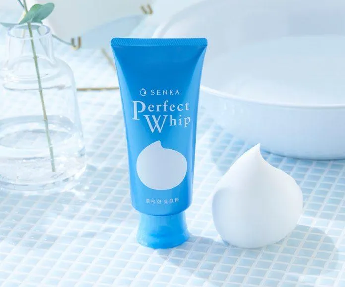 Sữa rửa mặt tạo bọt Senka Speedy Perfect Whip Foam (Ảnh: Internet).