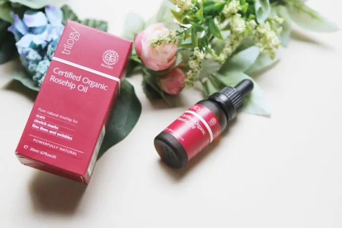 Review dầu dưỡng ẩm Trilogy Certified Organic Rosehip Oil