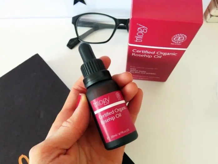 Review dầu dưỡng ẩm Trilogy Certified Organic Rosehip Oil