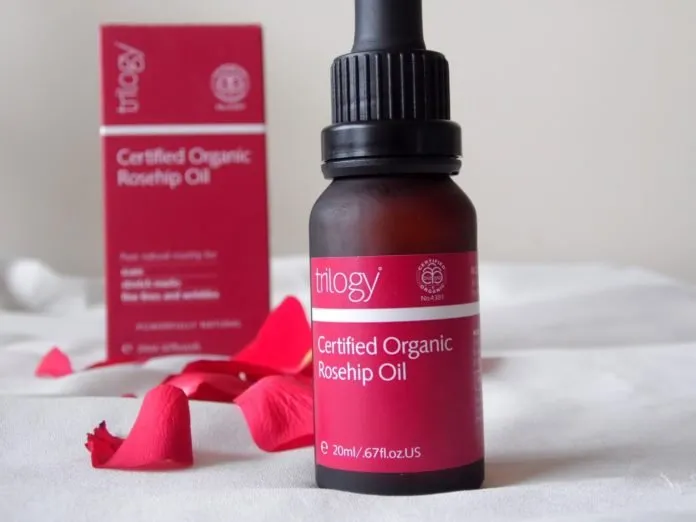 Review dầu dưỡng ẩm Trilogy Certified Organic Rosehip Oil