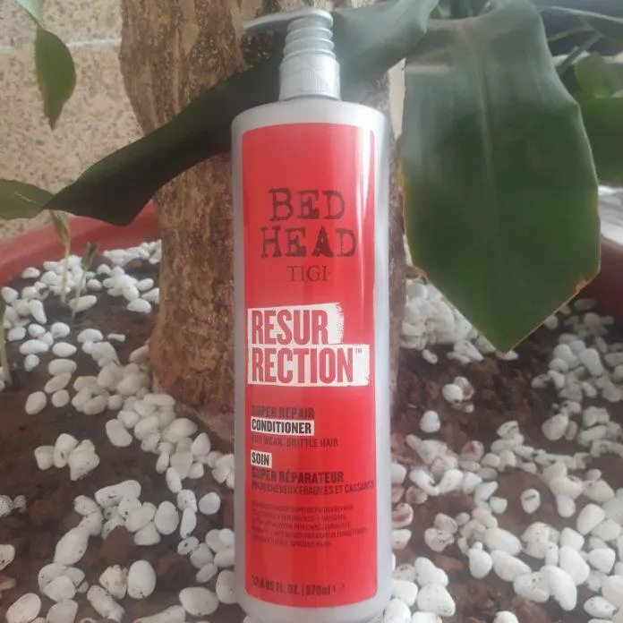 Hình ảnh chai dầu xả Tigi Bed Head Resurrection Super Repair (ảnh: Blogphunu.edu.vn).