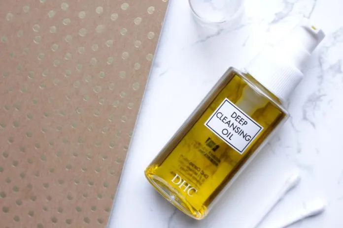 Review dầu tẩy trang cho da nhờn DHC Deep Cleansing Oil 