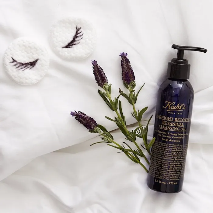 Review dầu tẩy trang Kiehls Midnight Recovery Botanical Cleansing Oil cleansing oil dầu tẩy trang Dầu tẩy trang Kiehls Dầu tẩy trang Kiehls Midnight Recovery Botanical Cleansing Oil Kiehls Kiehls Midnight Recovery Botanical Cleansing Oil Loveat1stshine mỹ phẩm Kiehls review mỹ phẩm tẩy trang Tẩy trang cho da nhạy cảm TheMakeaholics