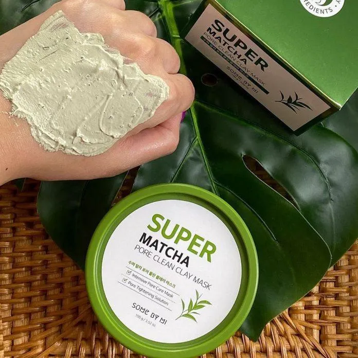 Mặt nạ đất sét Some By Mi Super Matcha Pore Clean Clay Mask có kết cấu mịn, rất dễ apply (nguồn: Internet).