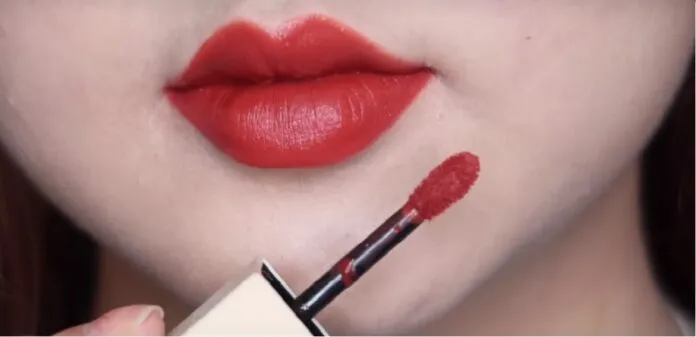 Màu hồng đỏ đất 316 son Hold Live Orchid Love Matte Lip