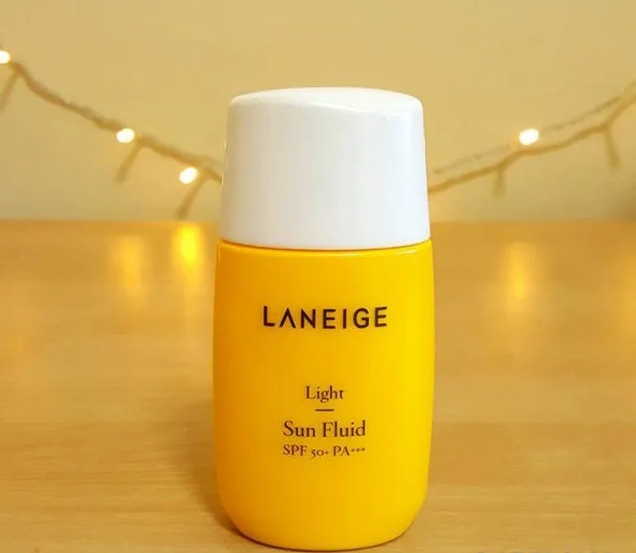 kem chống nắng dạng lỏng Laneige Light Sun Fluid SPF50+ PA+++ (ảnh: Internet)