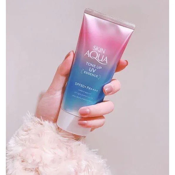 Kem chống nắng Sunplay Skin Aqua Tone Up UV Essence SPF50+ PA++++ chứa thành phần cực kỳ lành tính 