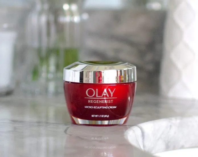 Olay Regenerist Micro-Sculpting Cream (ảnh: Internet)