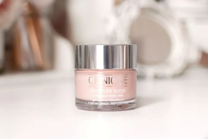 Clinique Moisture Surge Extended Thirst Relief