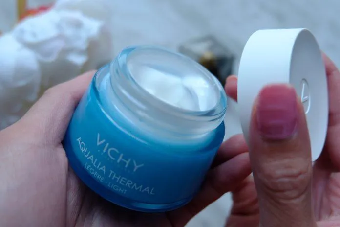 Kem dưỡng ẩm Vichy Aqualia Thermal Light Cream