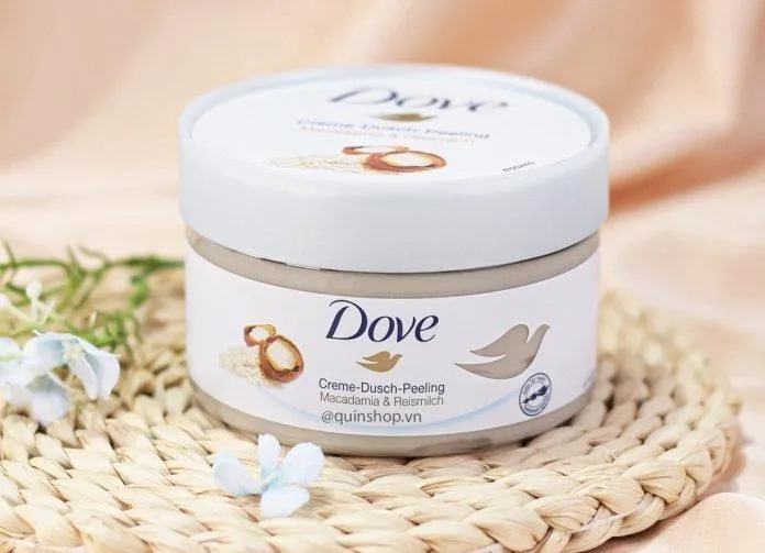 Kem tắm tẩy tế bào chết Dove Creme Dusch Peeling Macadamia & Reismilch (ảnh: internet)