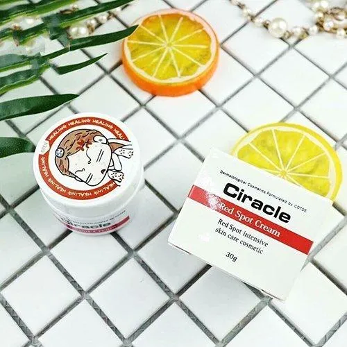 Hộp kem Ciracle Red Spot Cream dáng nhỏ nhỏ, xinh xắn, nhìn siêu dễ thương (ảnh: internet).