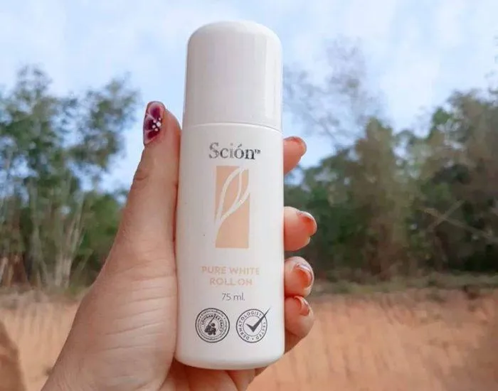 Lăn khử mùi Scion pure white roll on đến từ thương hiệu Nuskin đình đám ( Nguồn: internet)