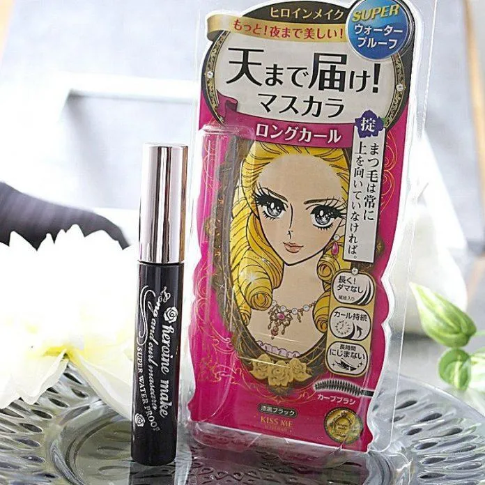 Review Mascara Kiss Me Heroine Make Long And Curl: Tạo làn mi cong, dài, quyến rũ