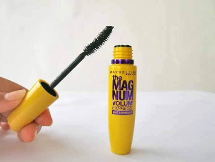 mascara