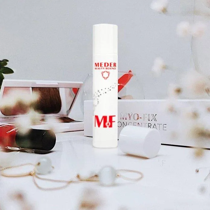 Apply serum Meder Beauty Myo-Fix Concentrate vào những vùng da có nếp nhăn cần đặc trị (Nguồn: Internet).