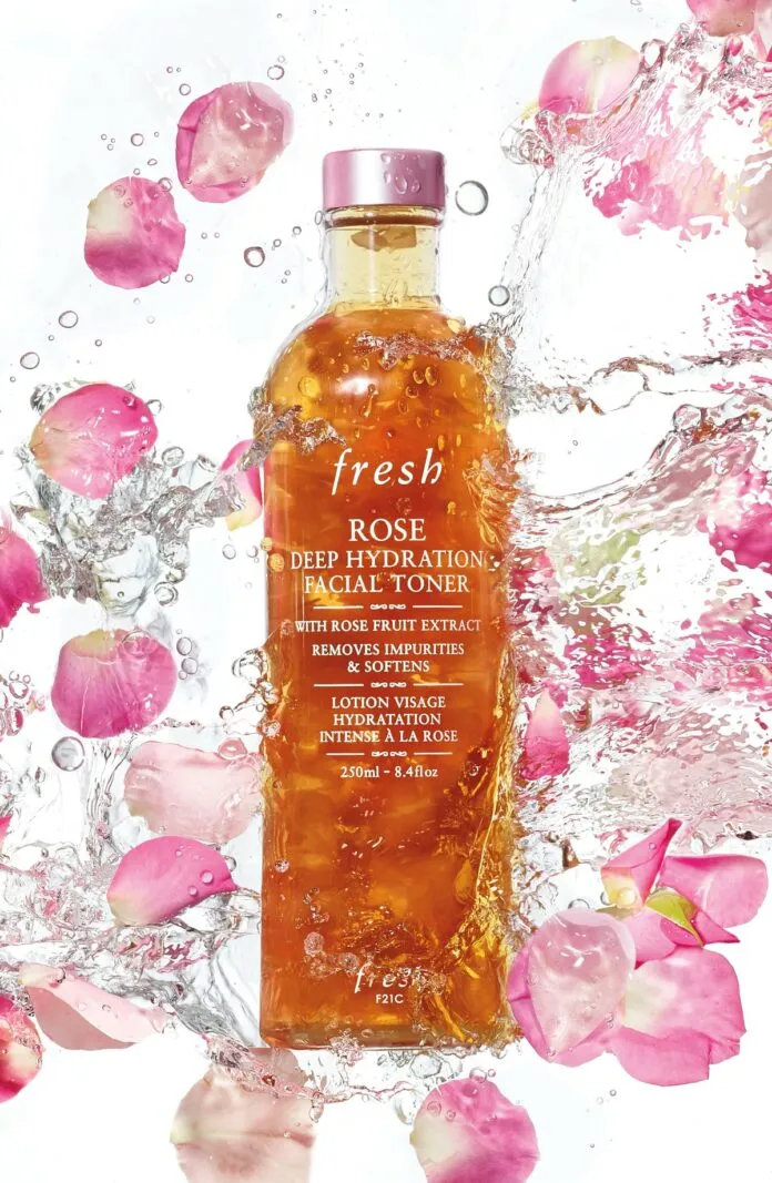 Hoa hồng là thành phần chính tạo nên Fresh Rose Deep Hydration Facial Toner