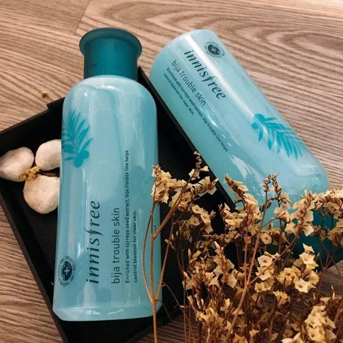 Chai nước hoa hồng Innisfree Jeju Bija Trouble Skin có hình thức đẹp mắt, dễ thương (ảnh: internet). 