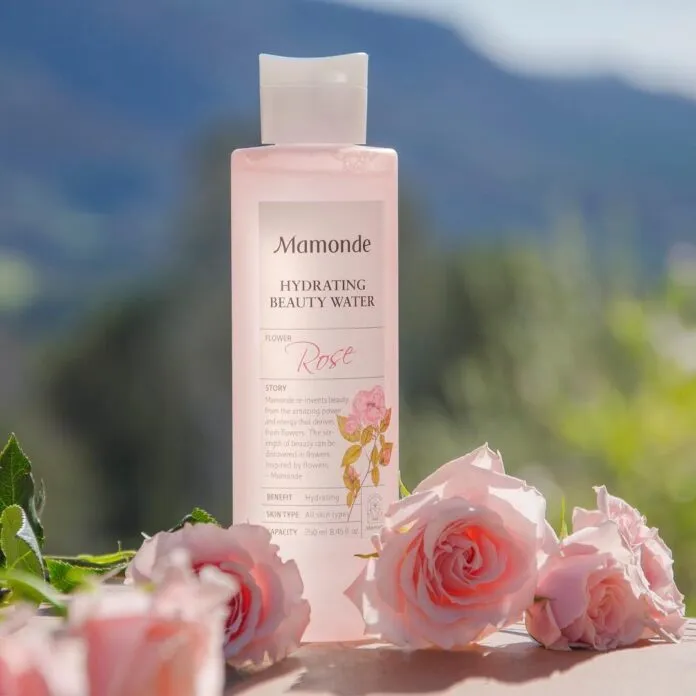 Hoa hồng chính là chìa khóa của Mamonde Rose Water Toner