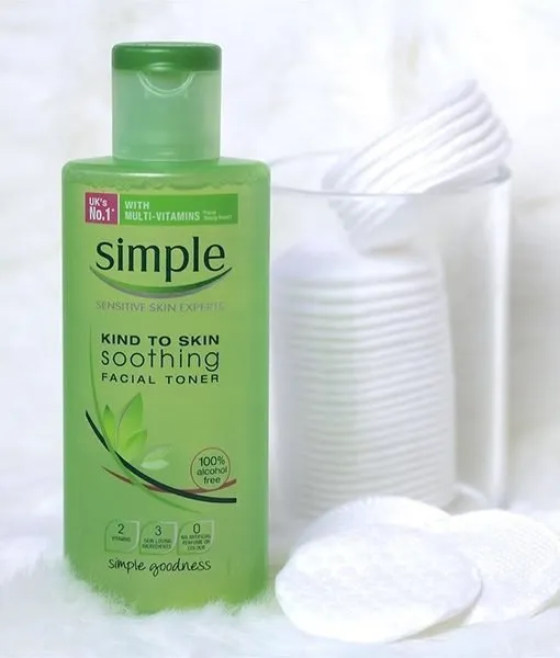 Nước hoa hồng Simple Soothing Facial Toner