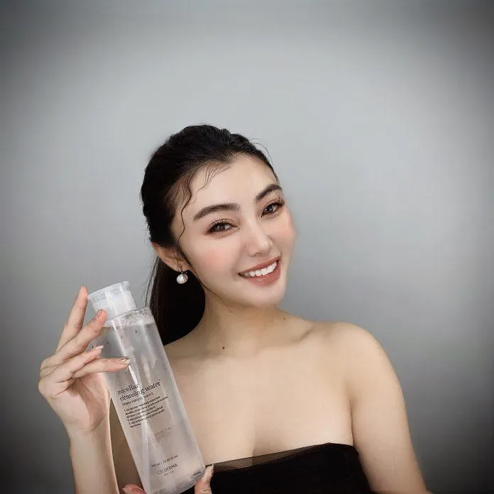 Tẩy trang Celderma (Micella Cleaning Water) được khuyên dùng bởi Make up artist. (Nguồn: Internet)