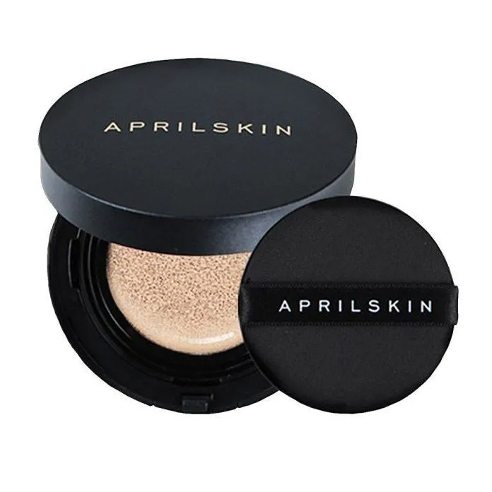 Hộp phấn được thiết kế đơn giản với dòng chữ logo “APRILSKIN” vàng nhạt nằm ở vị trí trung tâm phần nắp (ảnh: internet).