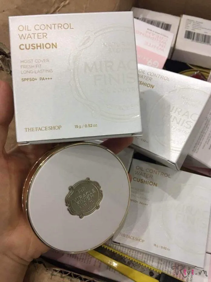 Review phấn nước đa năng che khuyết điểm, kiềm dầu, chống nắng Miracle Finish Oil Control Water Cushion SPF50+ PA+++