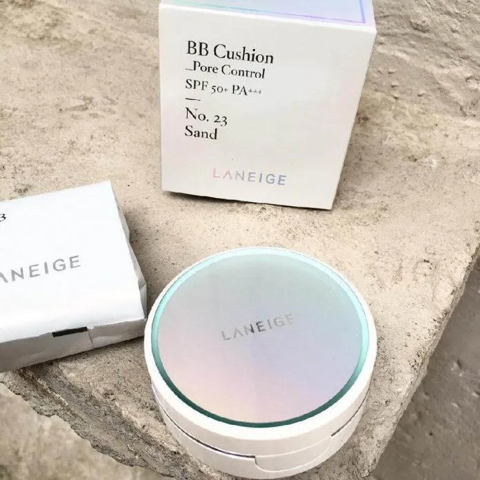 Review phấn nước kiềm dầu Laneige BB Cushion Pore Control