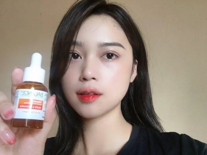 Da ẩm mịn, tươi tắn hơn với serum của nhà Balance (Nguồn: Internet)