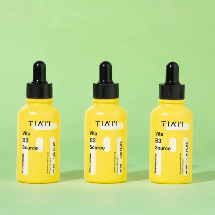 Review serum Tiam Vita B3 Source: Dưỡng trắng, phục hồi cho da dầu mụn, nhạy cảm Allantoin Arbutin bao bì chống viêm công dụng Cornus Officinalis Fruit Extract củng cố hàng rào bảo vệ da da dầu da dầu mụn Dipotassium Glycyrrhizate dưỡng sáng da Dưỡng trắng Geranium Thunbergii Extract giá bao nhiêu giúp da đều màu giúp da thông thoáng Hydroxyethylcellulose Khách hàng kháng khuẩn kiểm soát dầu nhờn làm mờ thâm sạm Lindera Erythrocarpa Extract ngăn ngừa mụn nhạy cảm nhược điểm Niacinamide Phân tích Phân tích thành phần chính phục hồi review serum serum Tia m Vita B3 Source Sodium Hyaluronate thành phần thành phần chính thiết kế thông tin thương hiệu thương hiệu Tiam Tiam