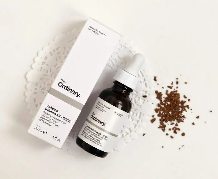 Bao bì của The Ordinary Caffeine Solutions 5% + EGCG có thiết kế tối giản, tiện dụng và giúp bảo quản sản phẩm tốt. (Nguồn: Internet).