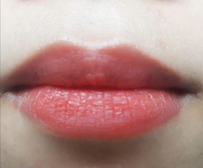 Son Benew Perfect Kissing Lipstick làm nên đôi môi đầy gợi cảm, trẻ trung, đẹp tự nhiên, quyến rũ (ảnh: Blogphunu.edu.vn).