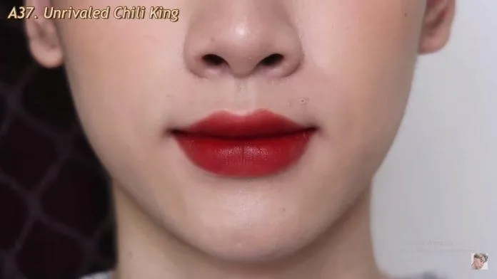 Review son Black Rouge Air Fit Velvet Tint Version 7 Velvet Crown: Vị vua của dòng son velvet tint trở lại và có lợi hại hơn xưa? bảng màu Black Rouge Black Rouge Air Fit Velvet Tint Black Rouge Air Fit Velvet Tint Version 7 Black Rouge Air Fit Velvet Tint Version 7 Velvet Crown màu cam đất màu cam đỏ màu cam gạch màu đỏ màu đỏ nâu màu đỏ neon review son review son black rouge sản phẩm son Black Rouge son kem lỳ son Velvet thiết kế thông tin thương hiệu trở lại