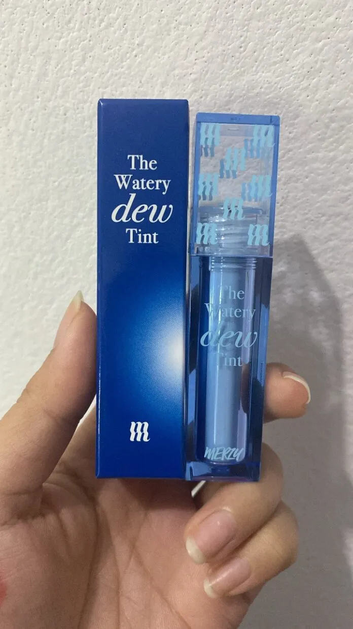 Phần nắp son Merzy The Watery Dew Tint season 4 đã được cải tiến