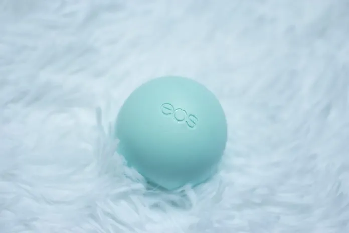 Son dưỡng môi EOS Smooth Sphere Lip Balm