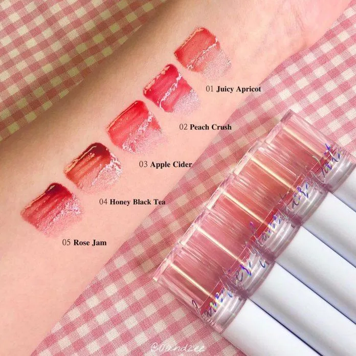 Chất son của Eglips Water Glaze Tint lỏng, có độ trong suốt như nước. (nguồn: Internet)