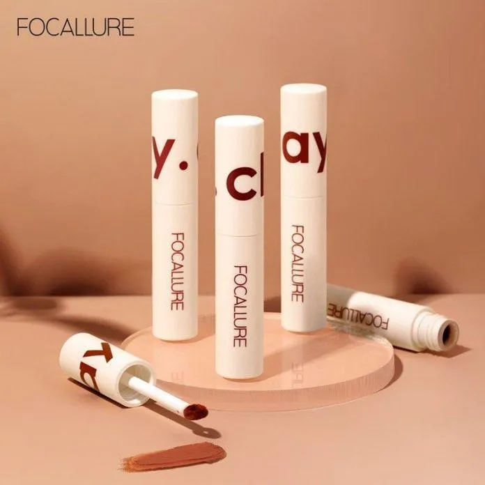 Review son kem Focallure True Matte Lip Clay: chất son mịn lì không gây khô môi