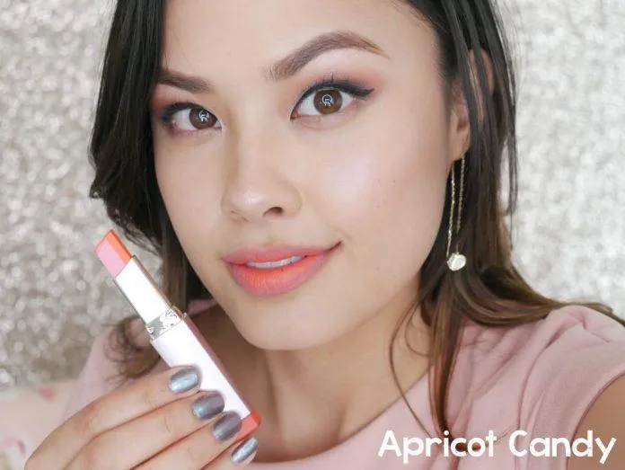 Laneige Two Tone Lip Bar cam san hô pha chút hồng dịu dàng